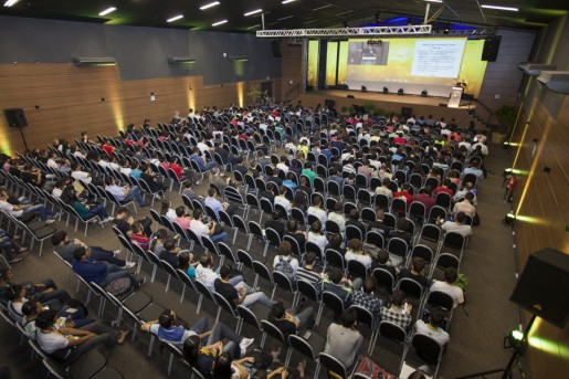 O Espaço Brasil ficou lotado durante a apresentação de "Maddog".