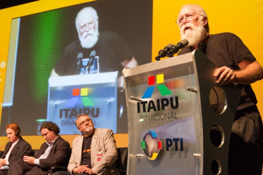 PTI,LATINOWARE_2012,Facebook